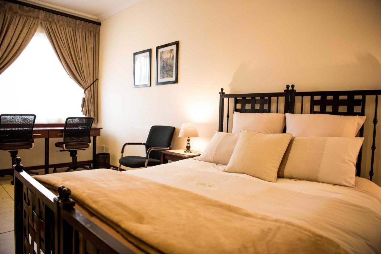 Amohela Guesthouse Midrand Bagian luar foto