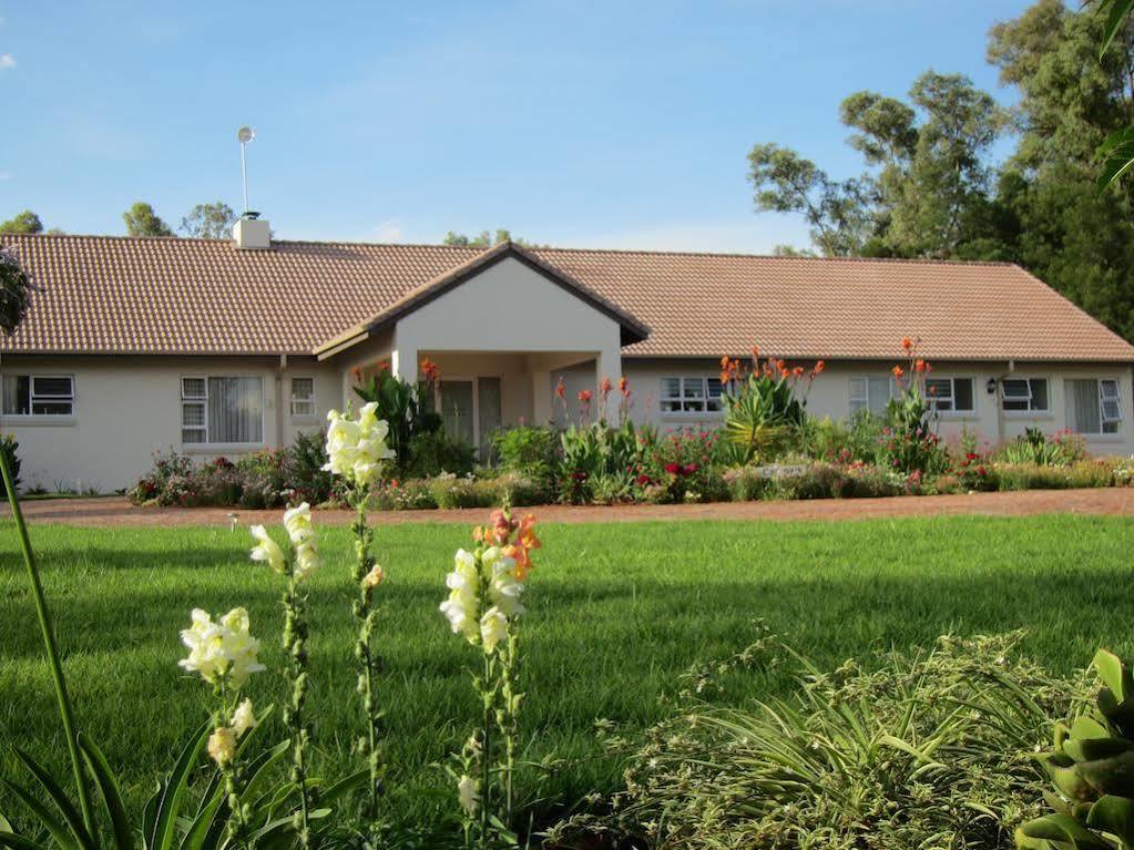 Amohela Guesthouse Midrand Bagian luar foto